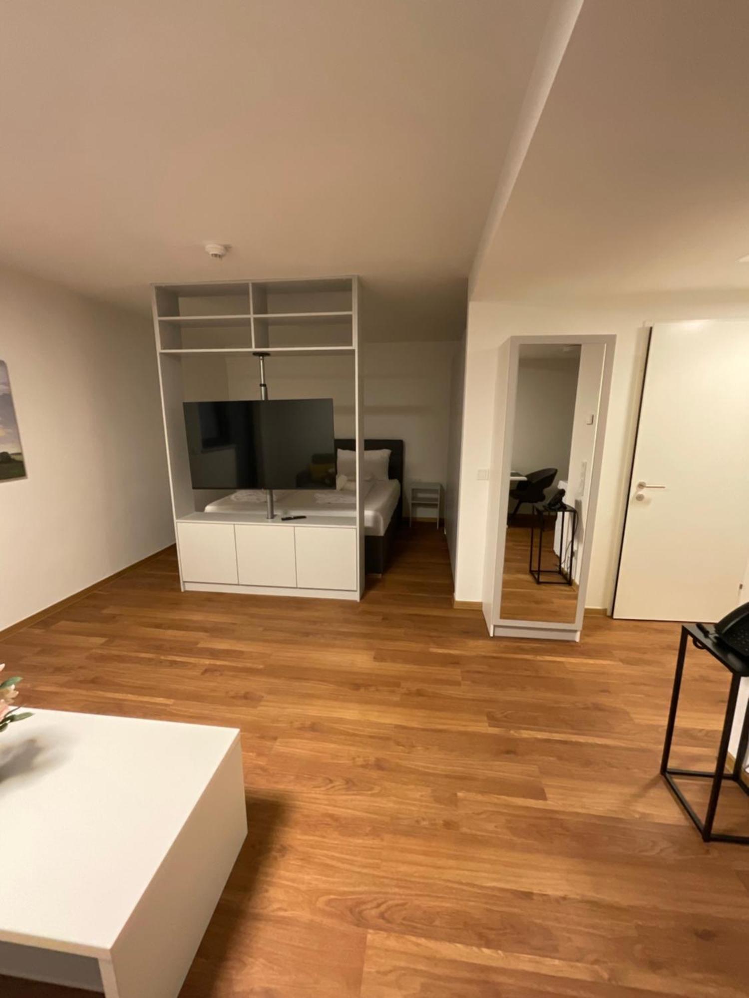 Dm & S * Wien